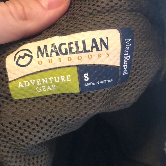 Magellan army green nylon hiking shorts - Picture 6 of 6